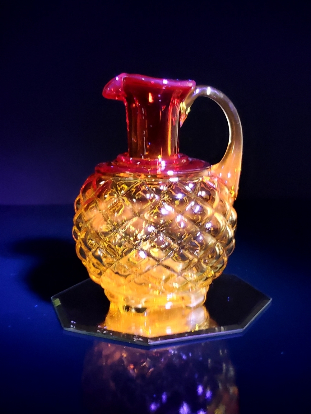 🔥GLOWS 🔥 Vntg Kanawha Amberina Art Glass Jug Vase